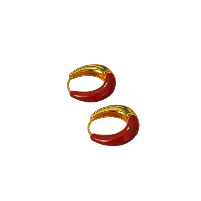 Charming Gold Earring for Any Occasion