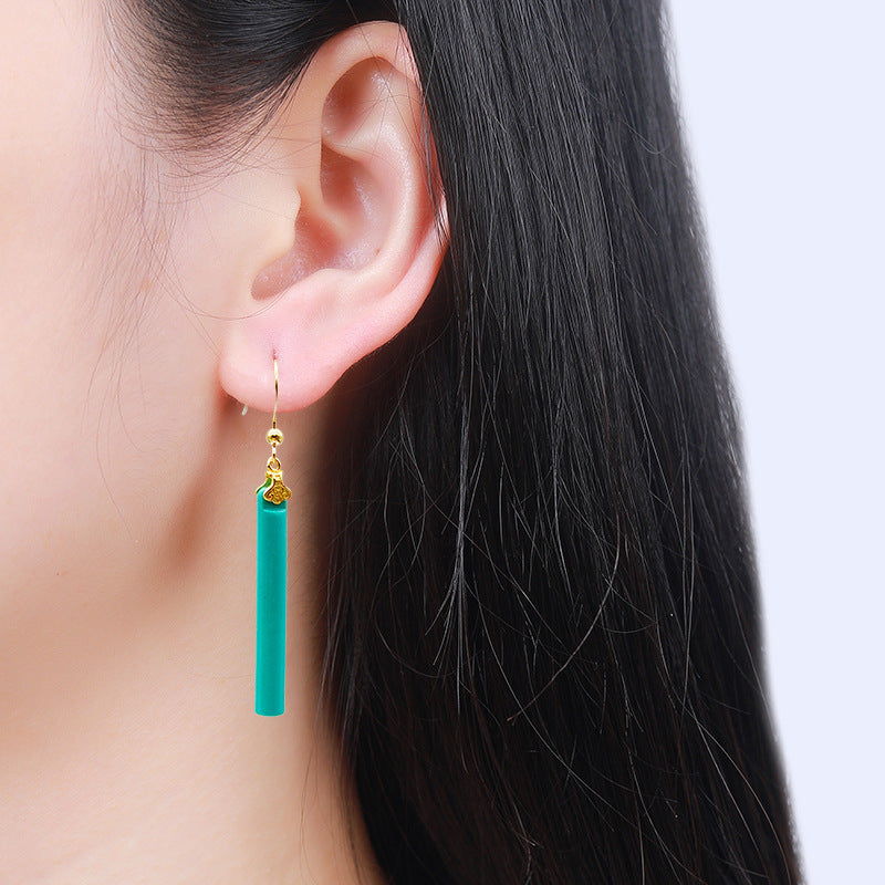 Romantic Gold Earring for Special Moments