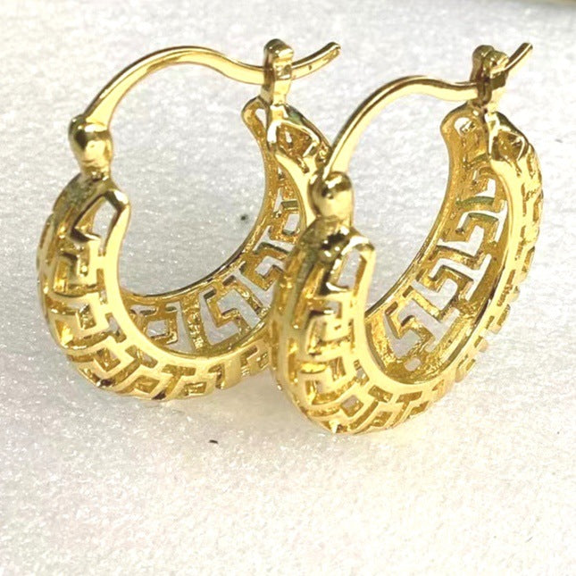 Charming Earring for Any Occasion