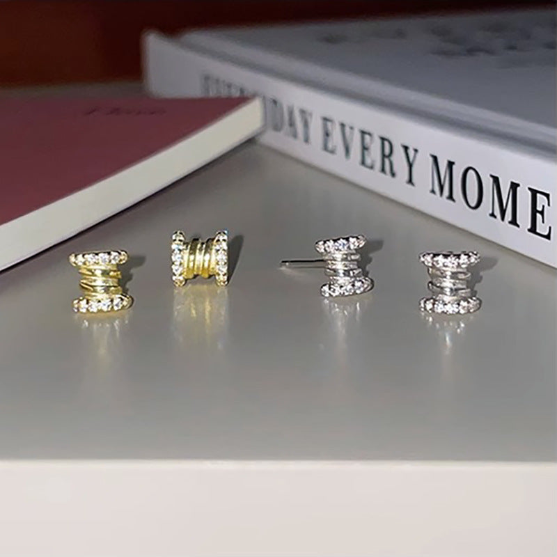Charming Earring for Any Occasion