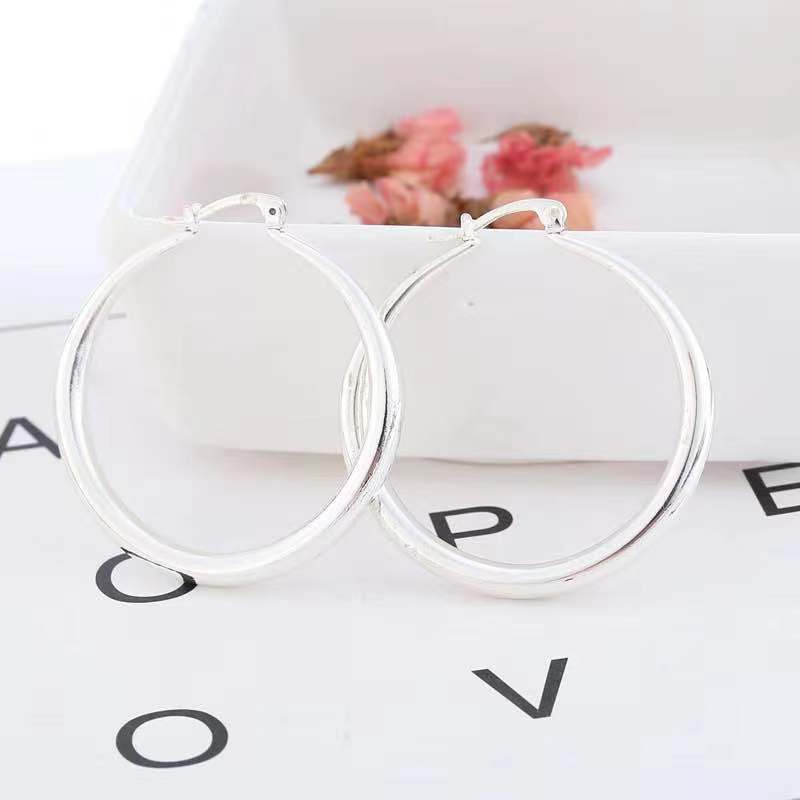 Classic Earring with Timeless Appeal