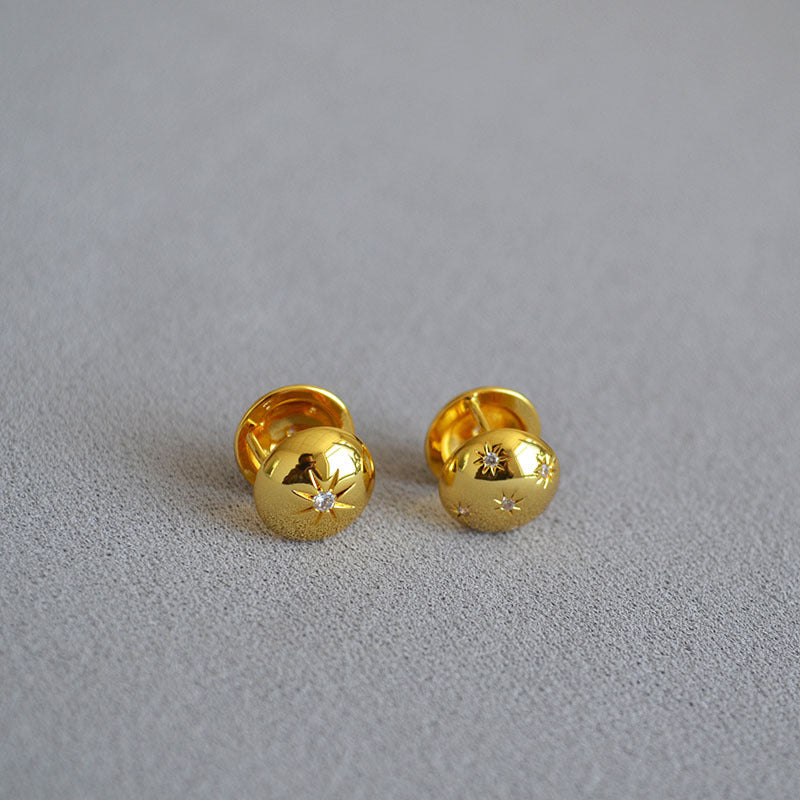 Stunning Gold Earring for Daily Wear