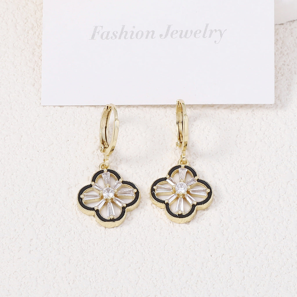 Elegant Earring for Every Occasion