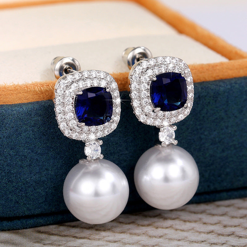 Classic Pearl Earring with Timeless Appeal