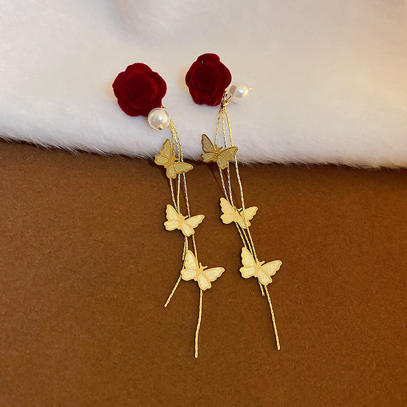 Stunning Pearl Earring for Daily Wear