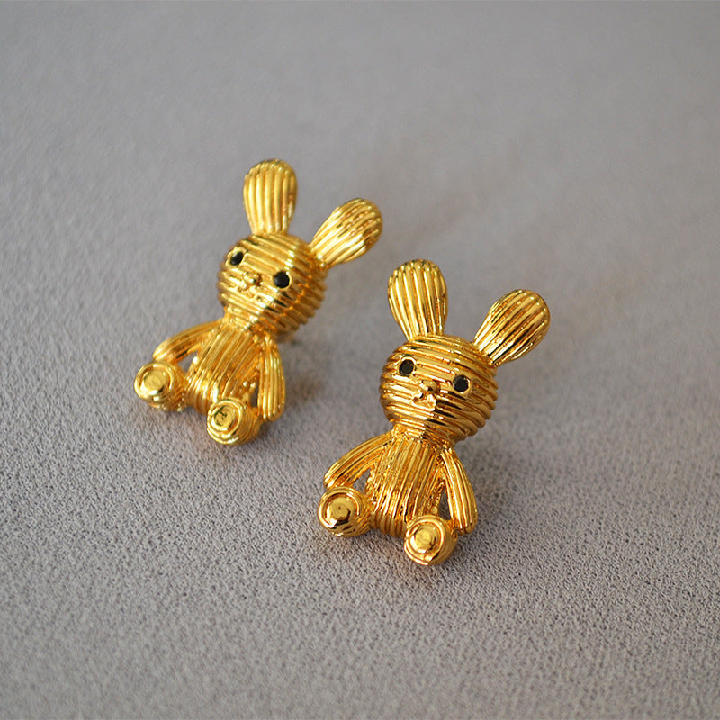 Elegant Gold Earring for Every Occasion
