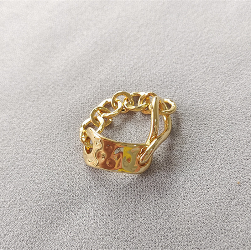 Romantic Chain for Special Moments