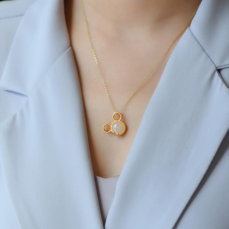 Stunning Gold Necklace for Daily Wear