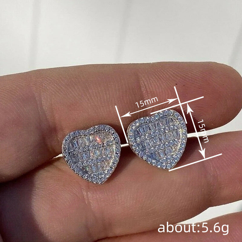 Charming Earring for Any Occasion
