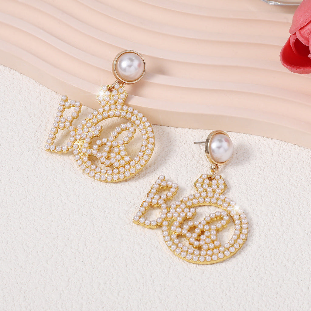 Charming Pearl Earring for Any Occasion