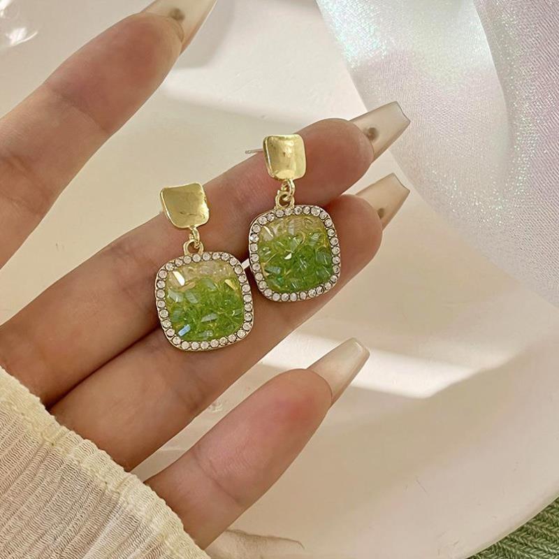 Elegant Earring for Every Occasion