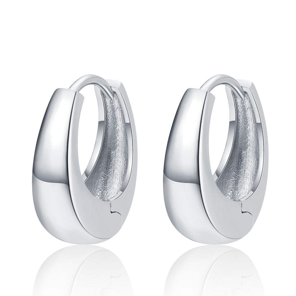Classic Gold Earring with Timeless Appeal
