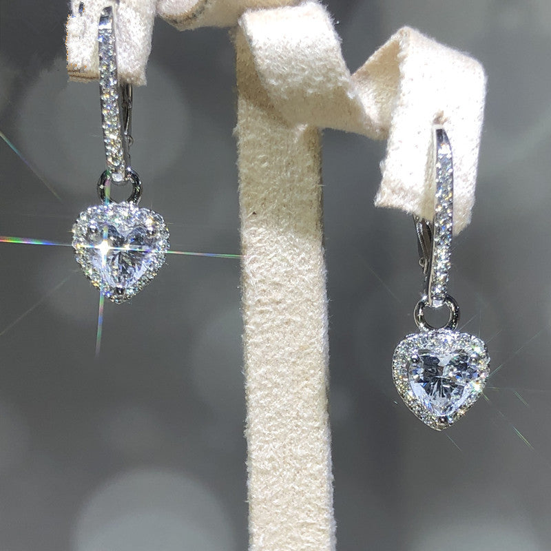 Charming Earring for Any Occasion