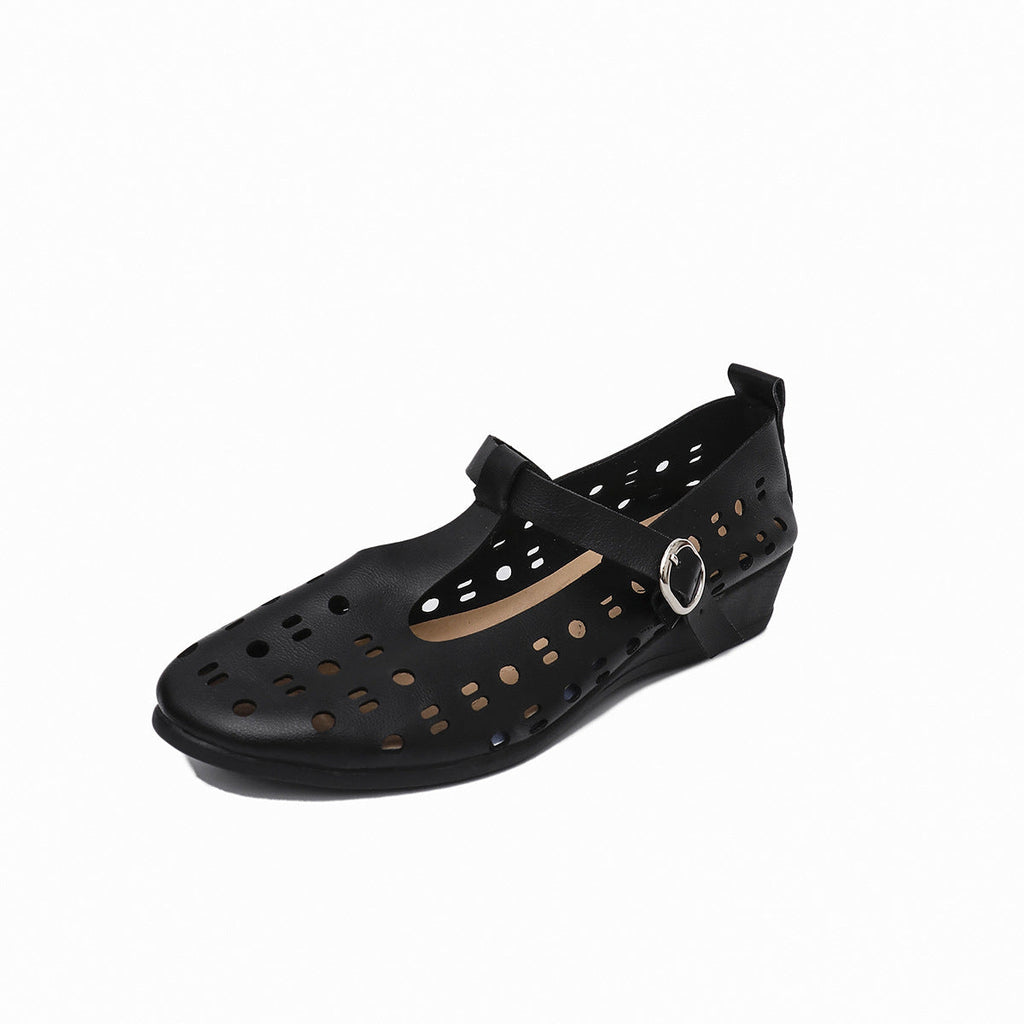 Graceful Orthopedic Sandals for Modern Look