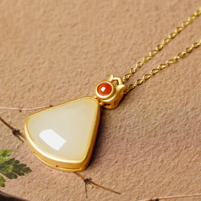 Charming Gold Necklace for Any Occasion