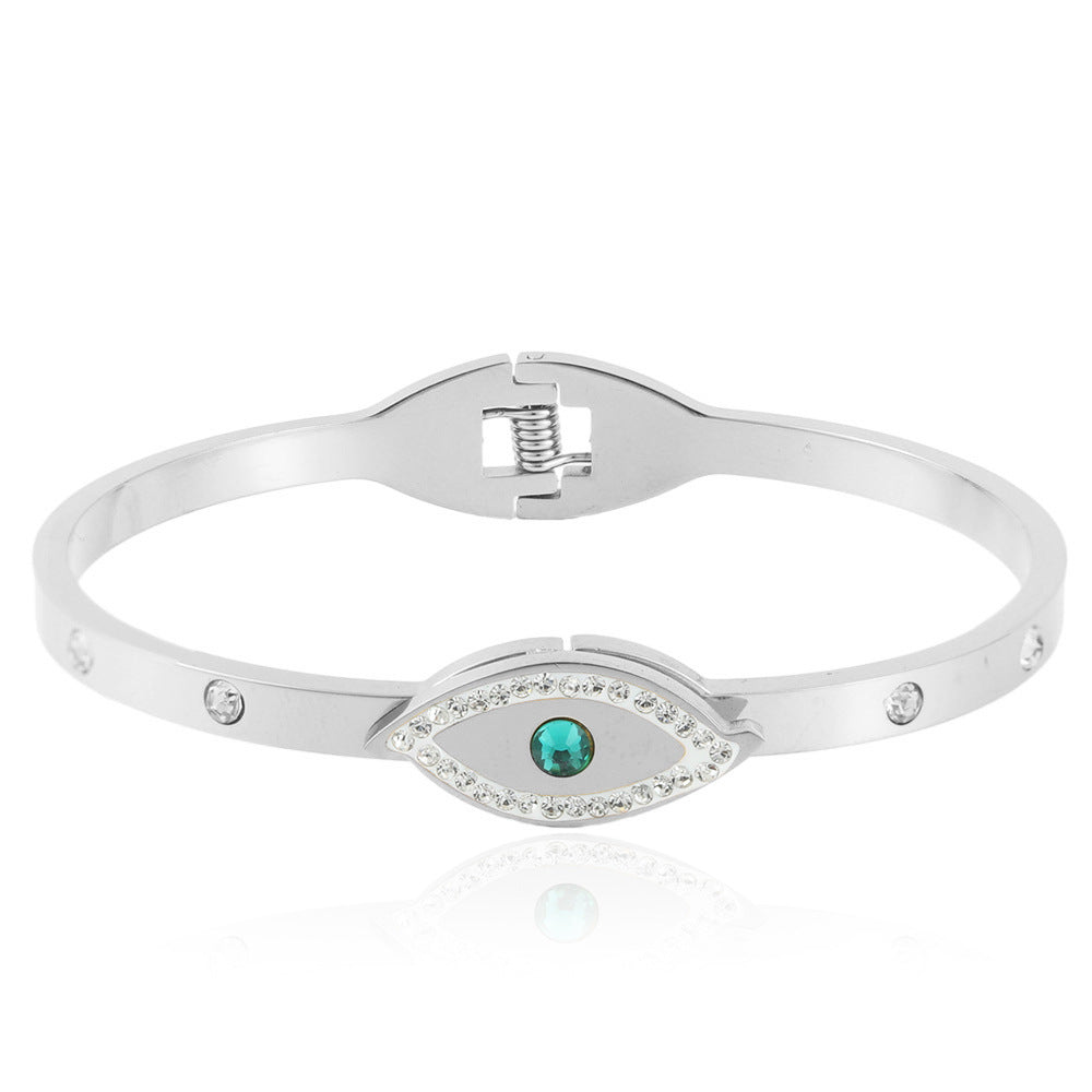 Charming Bracelet for Any Occasion