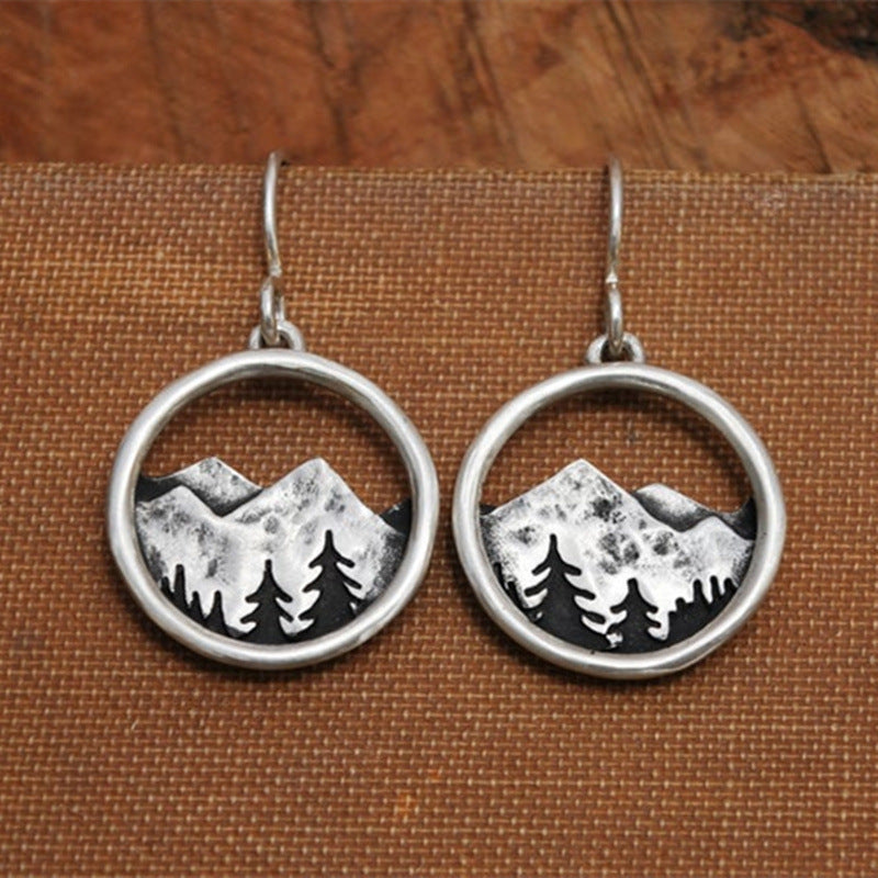 Romantic Silver Earring for Special Moments