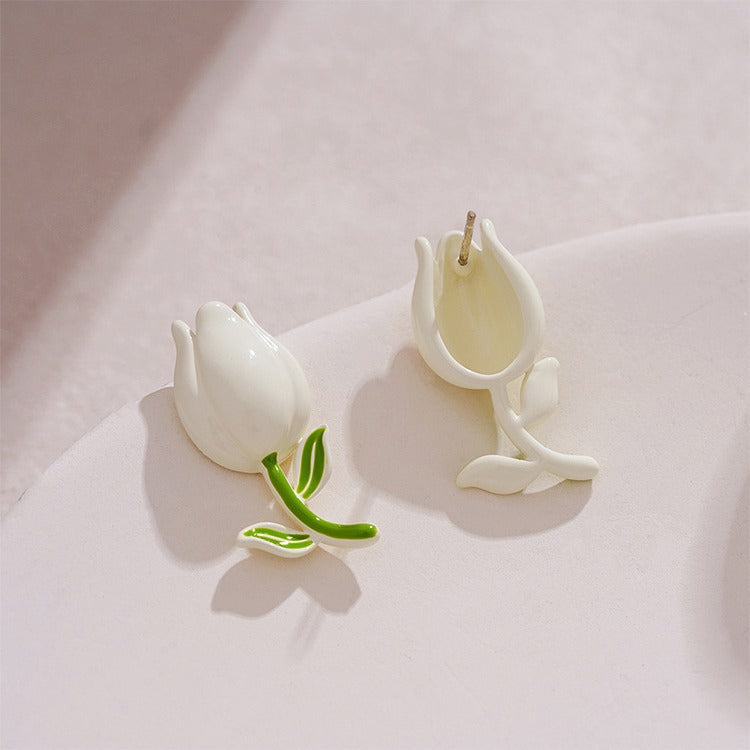 Charming Earring for Any Occasion