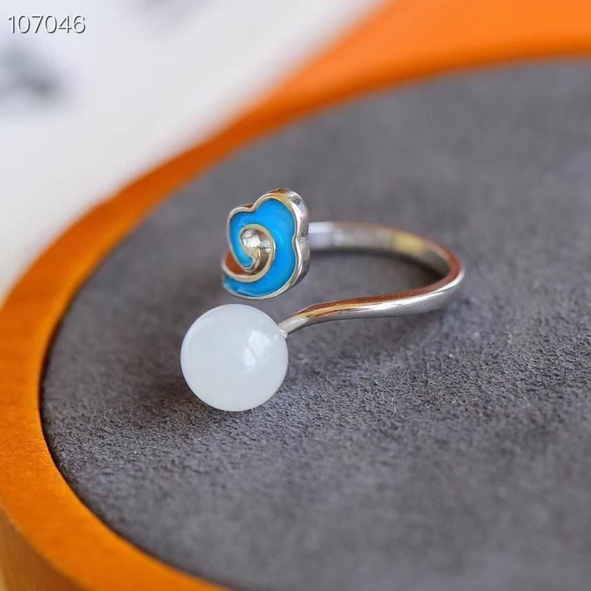 Elegant Silver Ring for Every Occasion