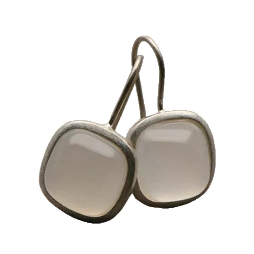 Charming Silver Earring for Any Occasion