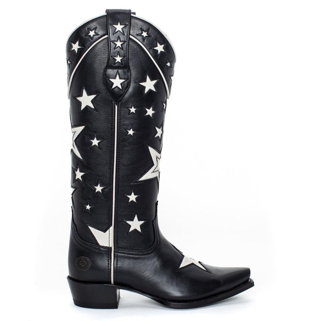 Graceful Orthopedic Boots for Modern Look