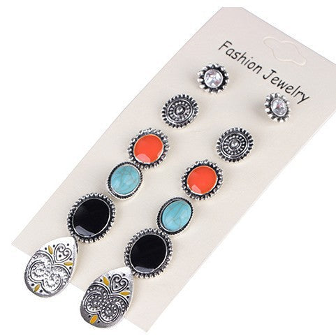 Beautiful Silver Set with Unique Style