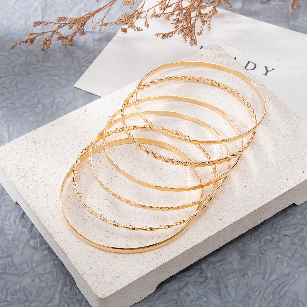Stunning Gold Bracelet for Daily Wear