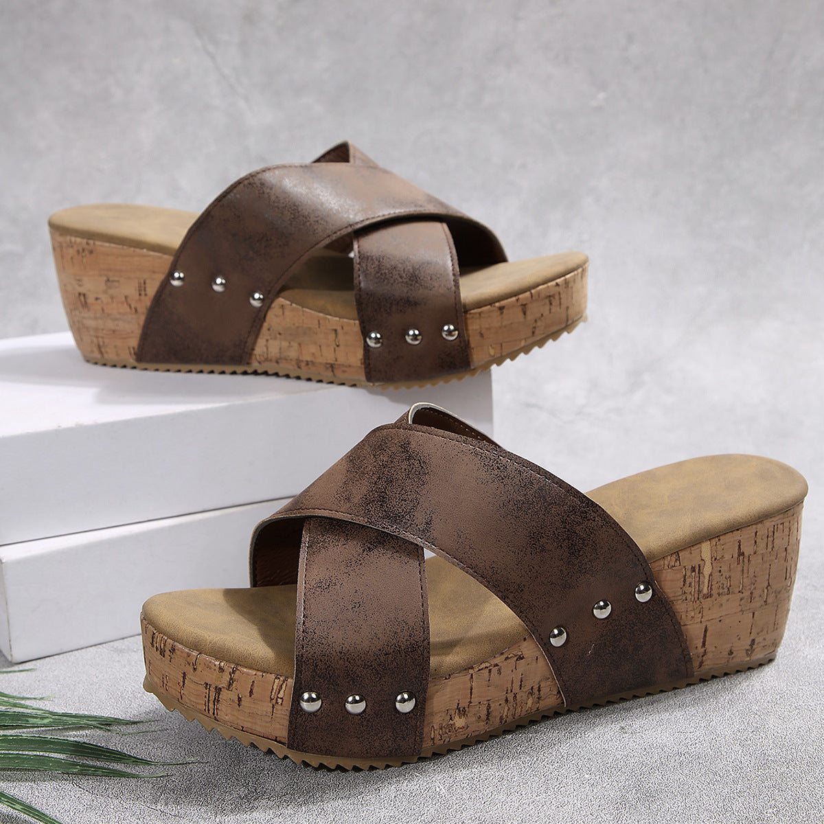 Graceful Orthopedic Sandals for Modern Look