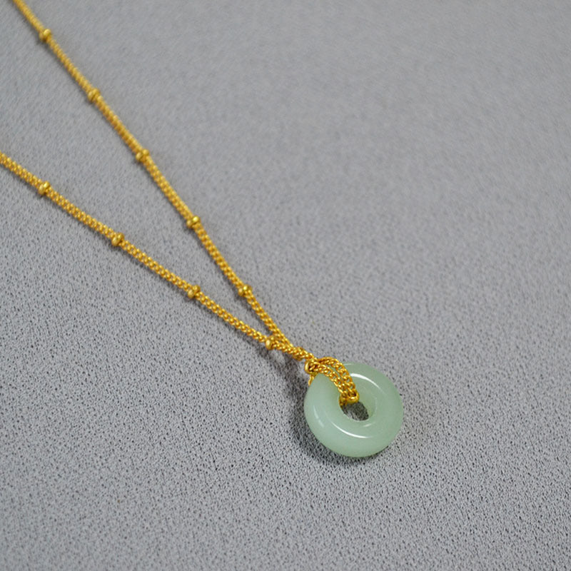 Romantic Gold Necklace for Special Moments