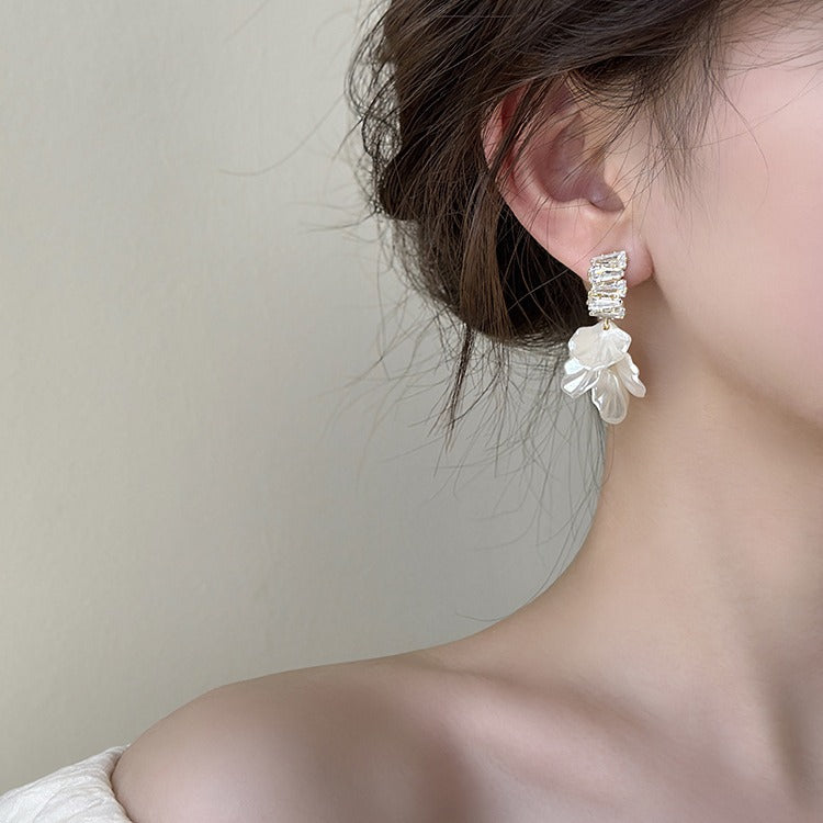 Romantic Earring for Special Moments