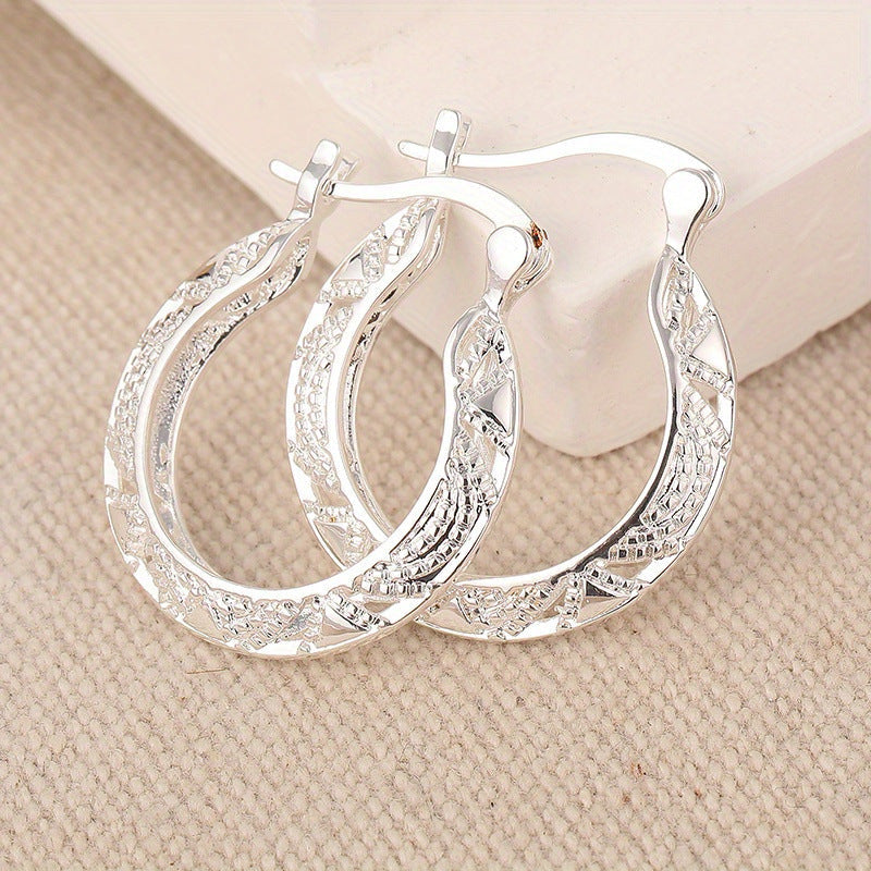 Charming Earring for Any Occasion