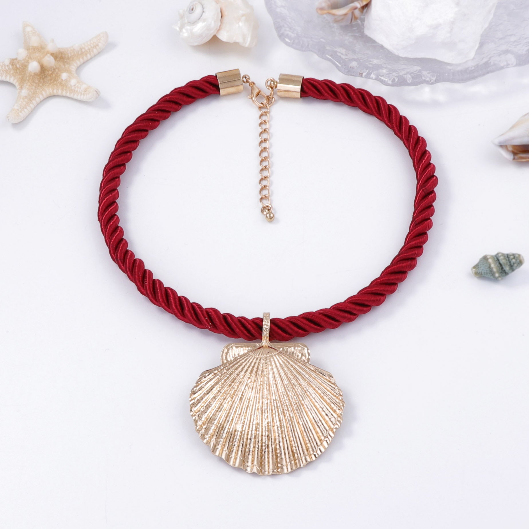 Stunning Necklace for Daily Wear