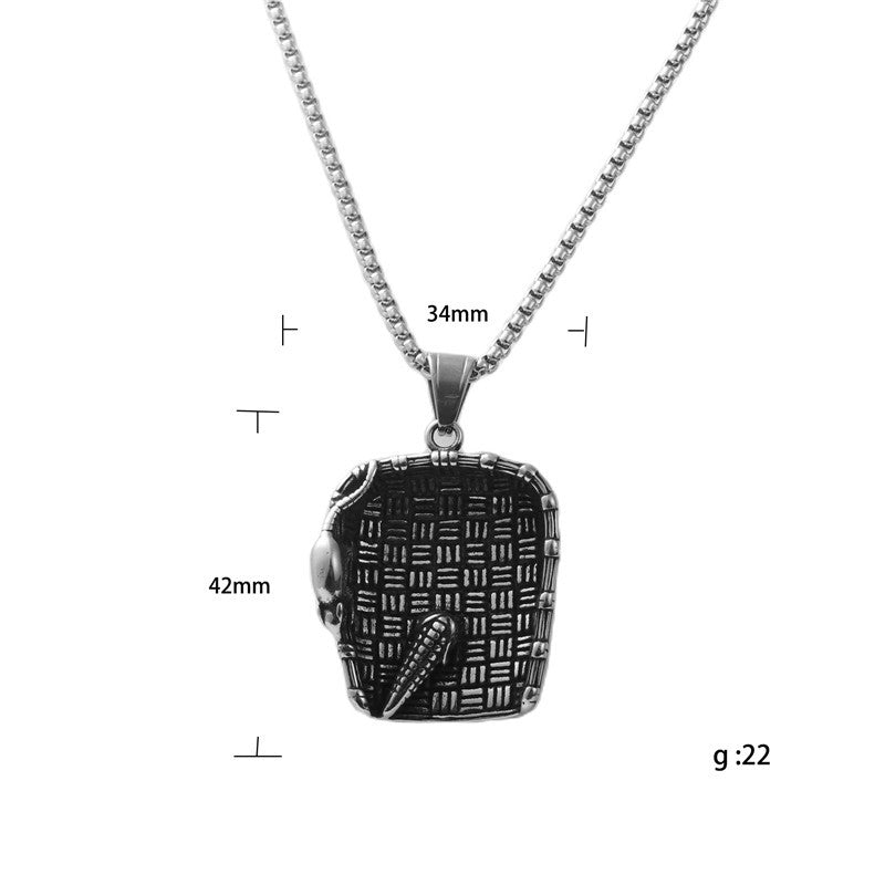 Charming Pendant for Any Occasion