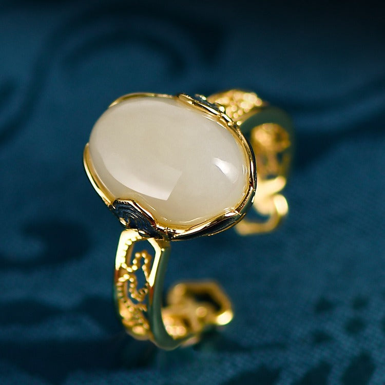 Charming Gold Ring for Any Occasion
