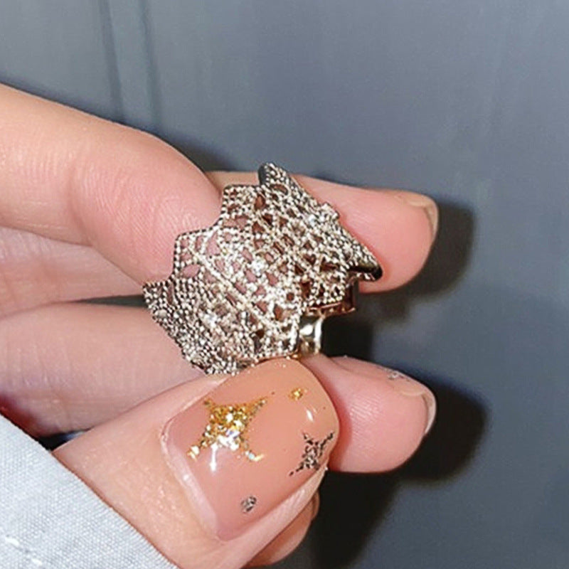Classic Ring with Timeless Appeal