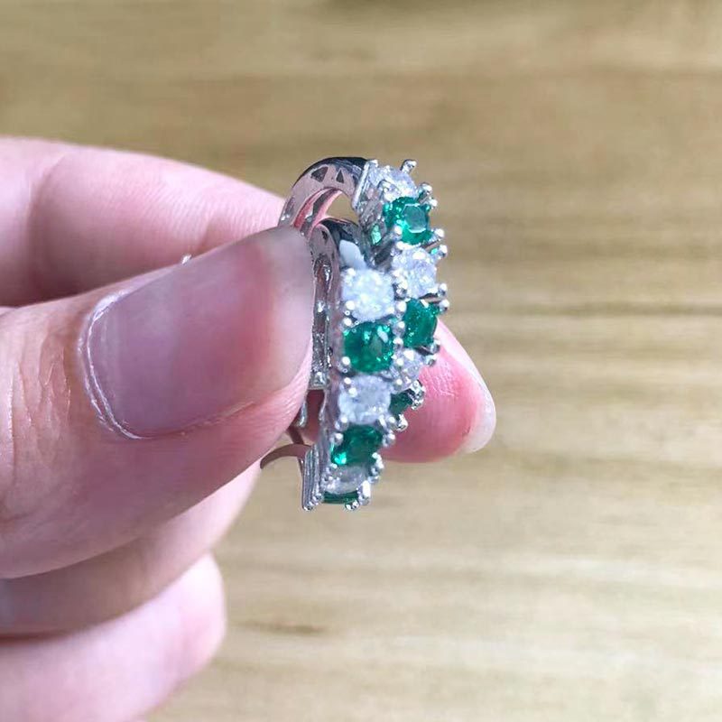 Charming Earring for Any Occasion