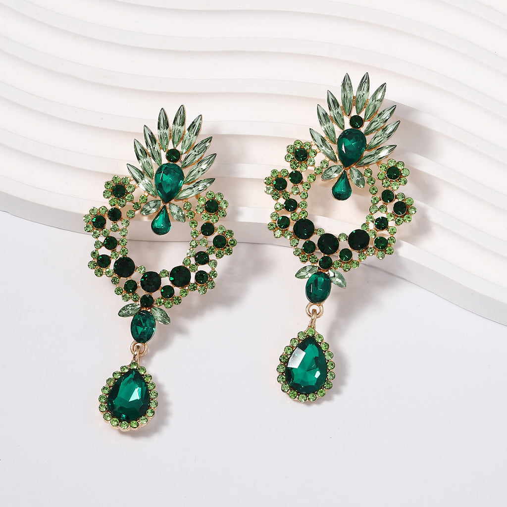 Charming Earring for Any Occasion