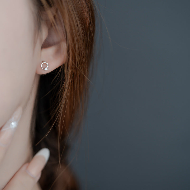 Charming Earring for Any Occasion
