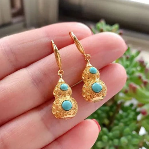 Romantic Silver Earring for Special Moments