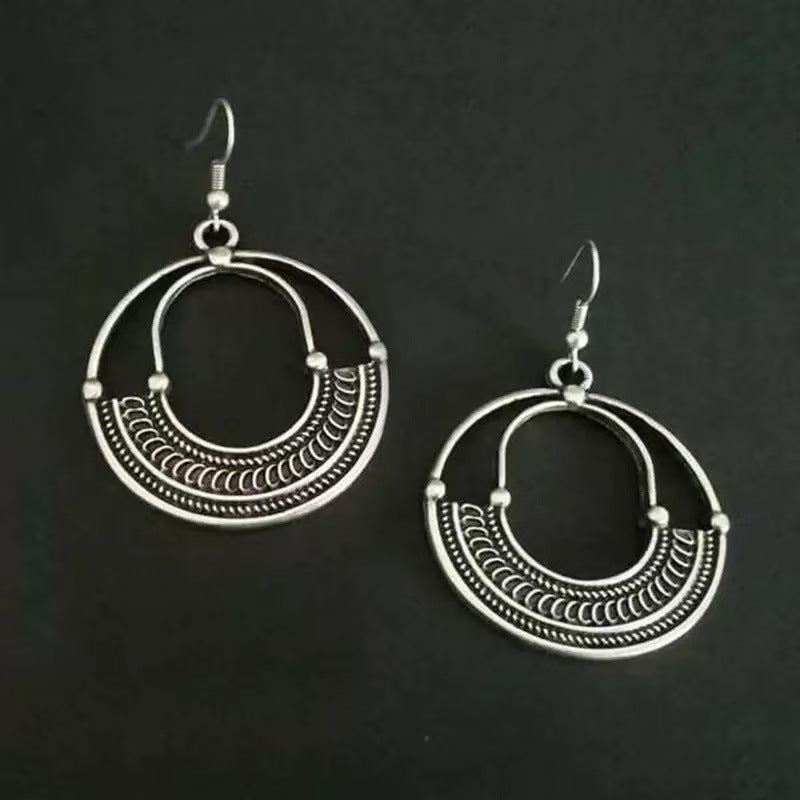 Charming Earring for Any Occasion