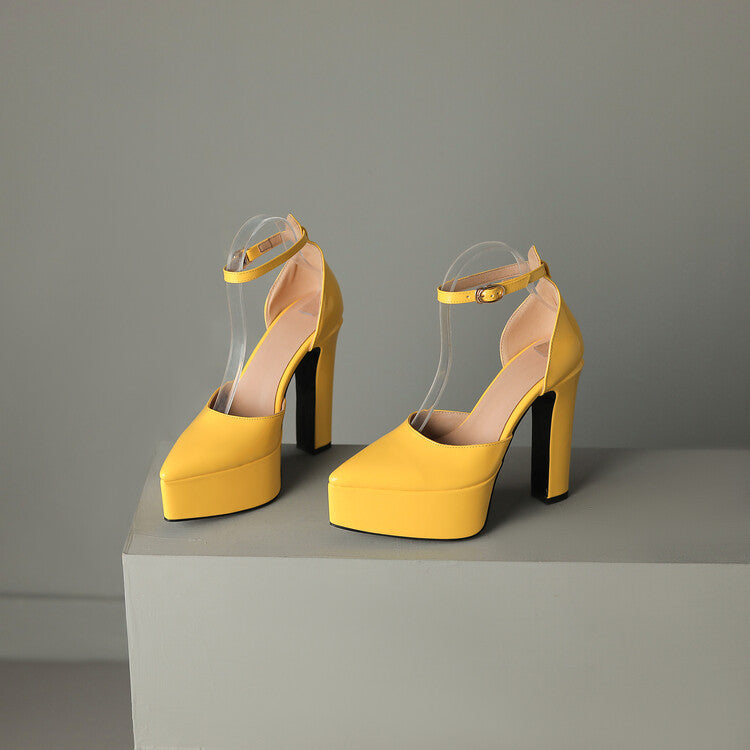 Chic Orthopedic Sandals with Unique Design