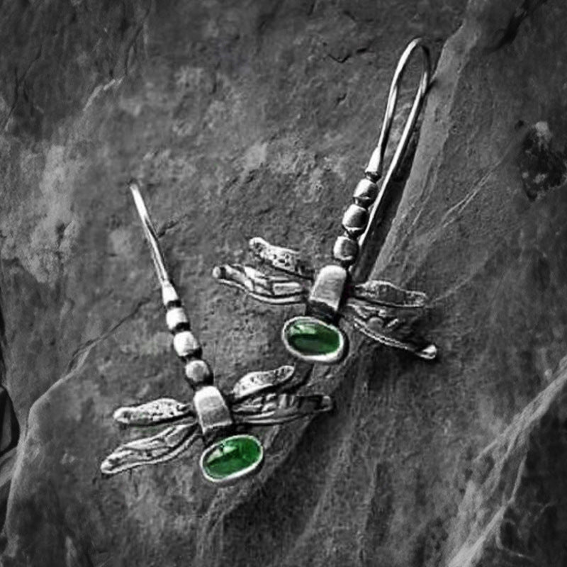 Charming Silver Earring for Any Occasion