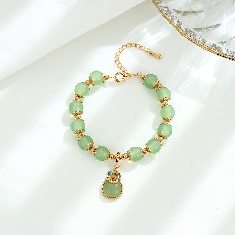 Classic Silver Bracelet with Timeless Appeal