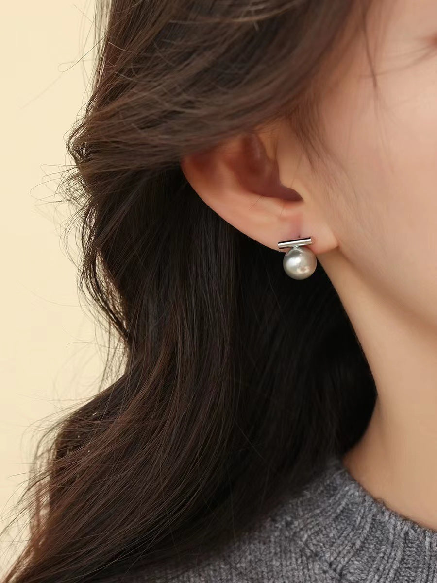 Charming Pearl Earring for Any Occasion