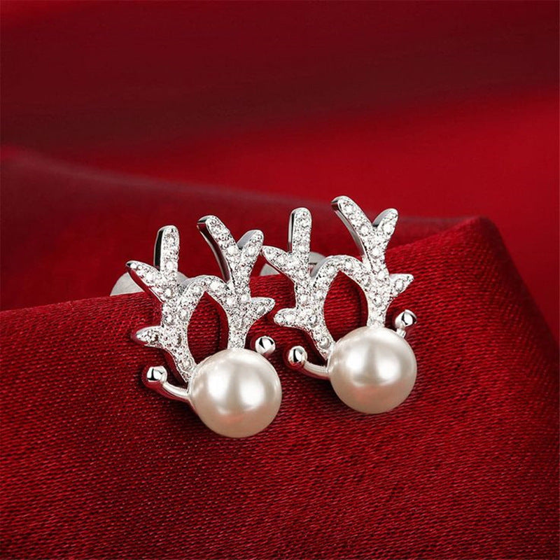 Classic Pearl Earring with Timeless Appeal