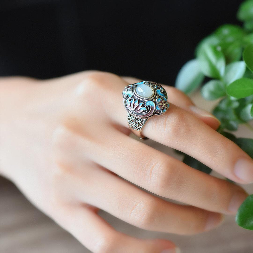 Charming Silver Ring for Any Occasion
