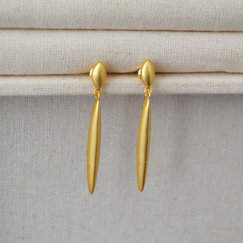 Beautiful Gold Earring with Unique Style