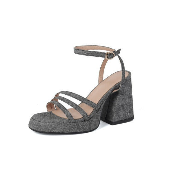 Graceful Orthopedic Sandals for Modern Look