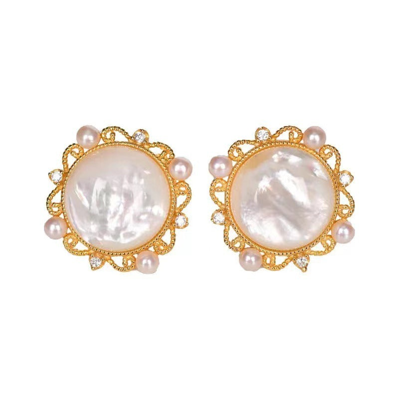 Elegant Gold Earring for Every Occasion