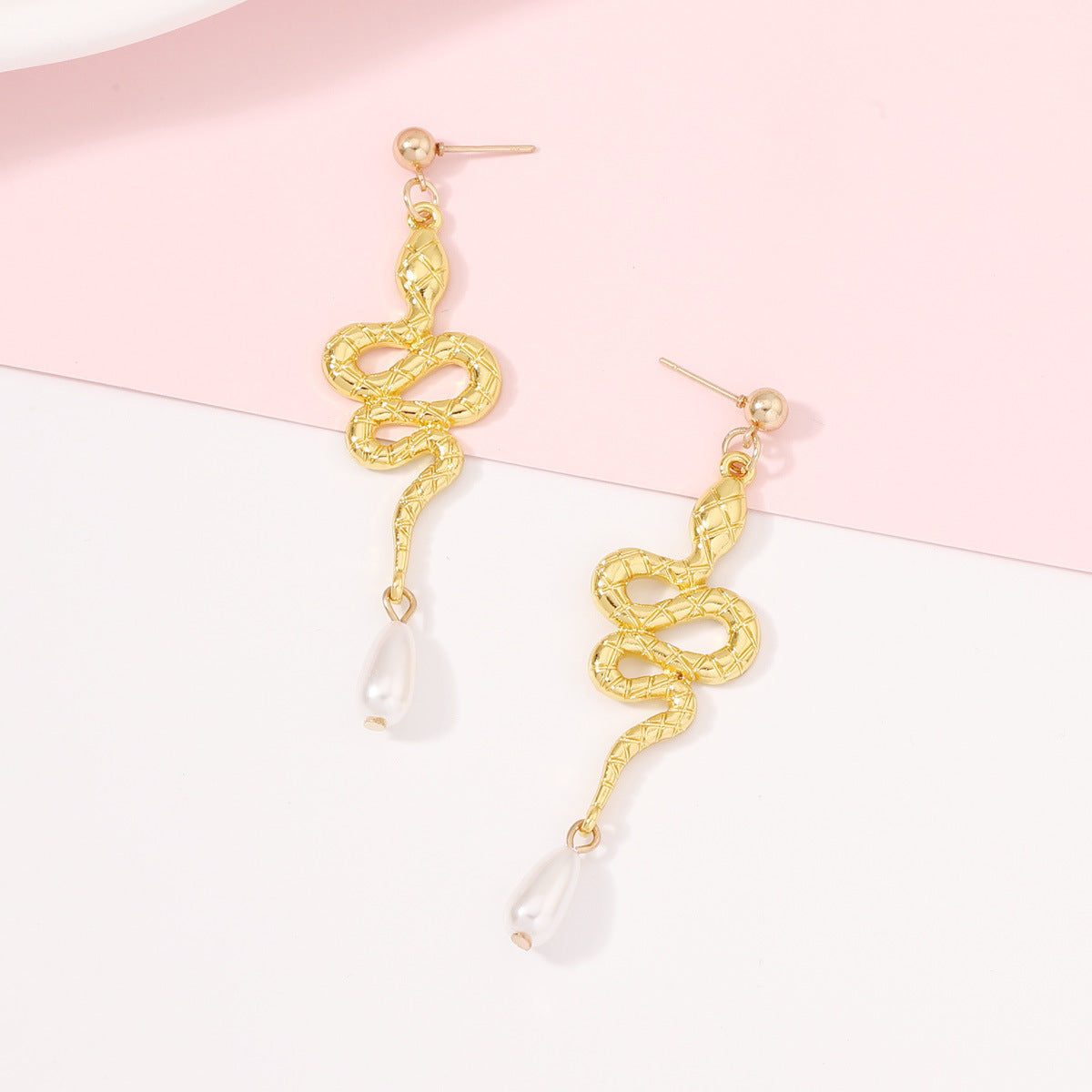 Stunning Pearl Earring for Daily Wear